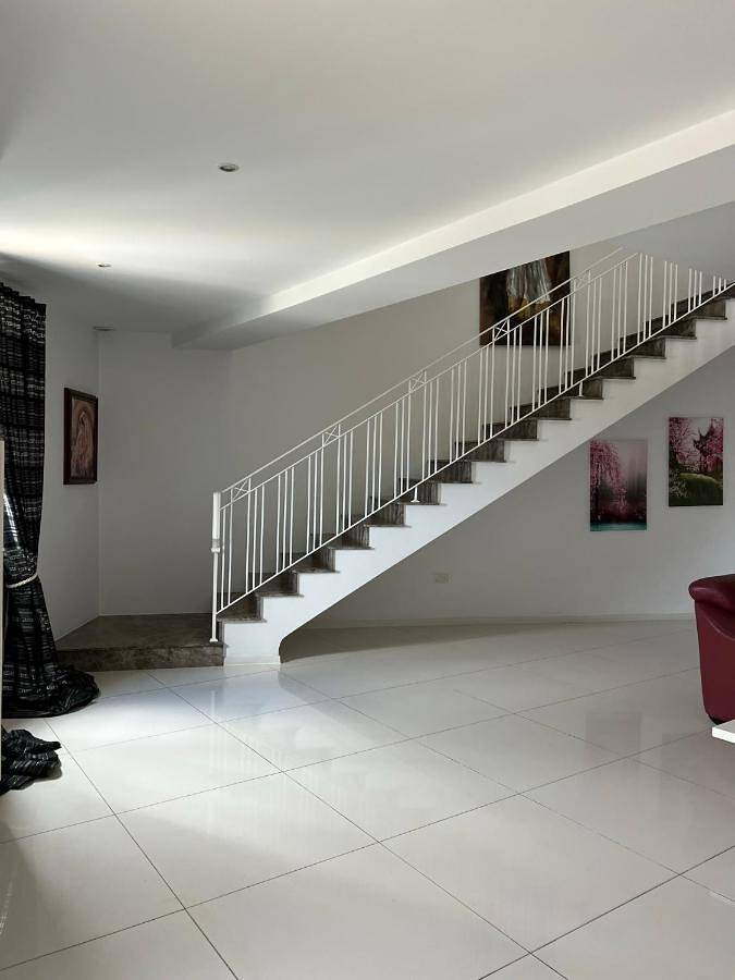 Villa für 7 Personen, mit Terrasse und Ausblick - 1