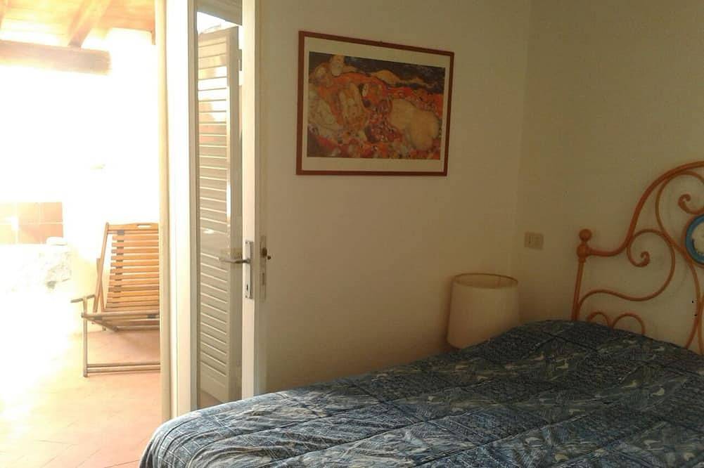 Casa nel borghetto marinaro, a pochi passi dal mare in Campo nell'Elba, Isola d'Elba