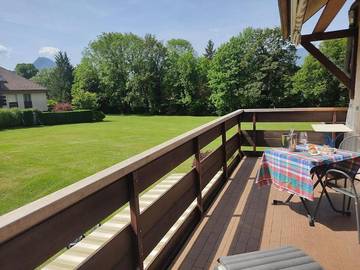 Gîte pour 2 personnes, avec balcon et vue à Menthon-Saint-Bernard