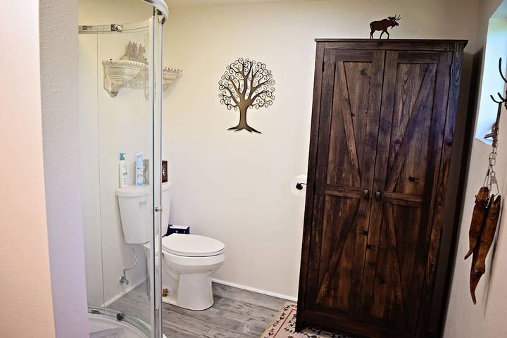 Gîte pour 4 personnes, avec jacuzzi ainsi que terrasse et jardin, animaux acceptés à Anchorage - 3