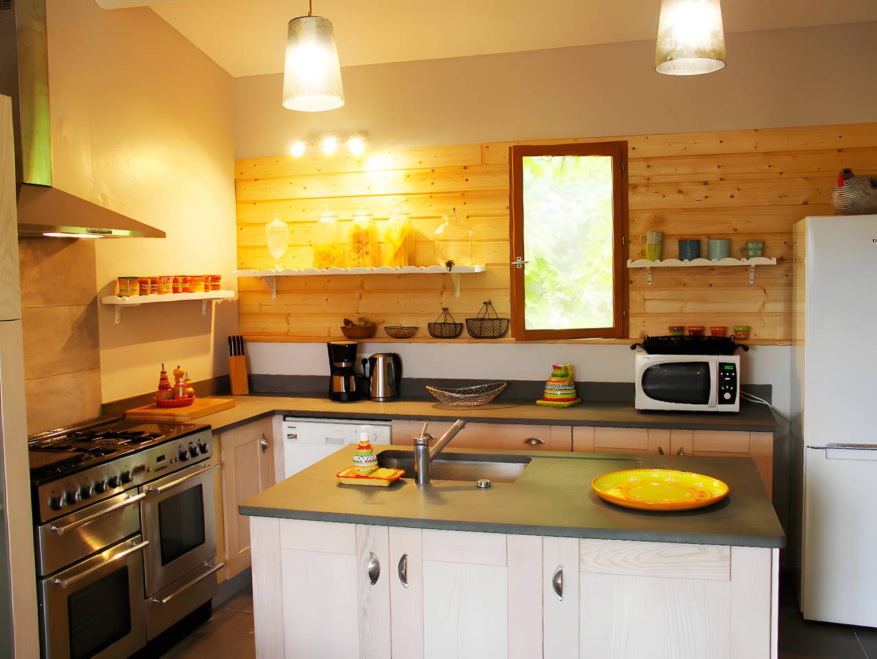 Ferienhaus 'Gîte De Charme Am Fuße Des Ventoux' mit Gemeinschaftspool, Wlan & Klimaanlage in Carpentras, Parc naturel régional du Mont-Ventoux