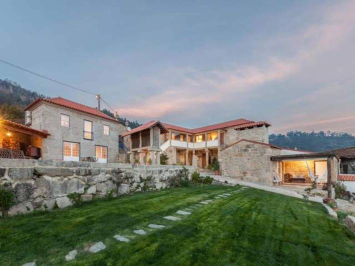 Casa de férias para 3 pessoas, com Varanda/Terraço e Terraço e ainda Piscina em Penafiel