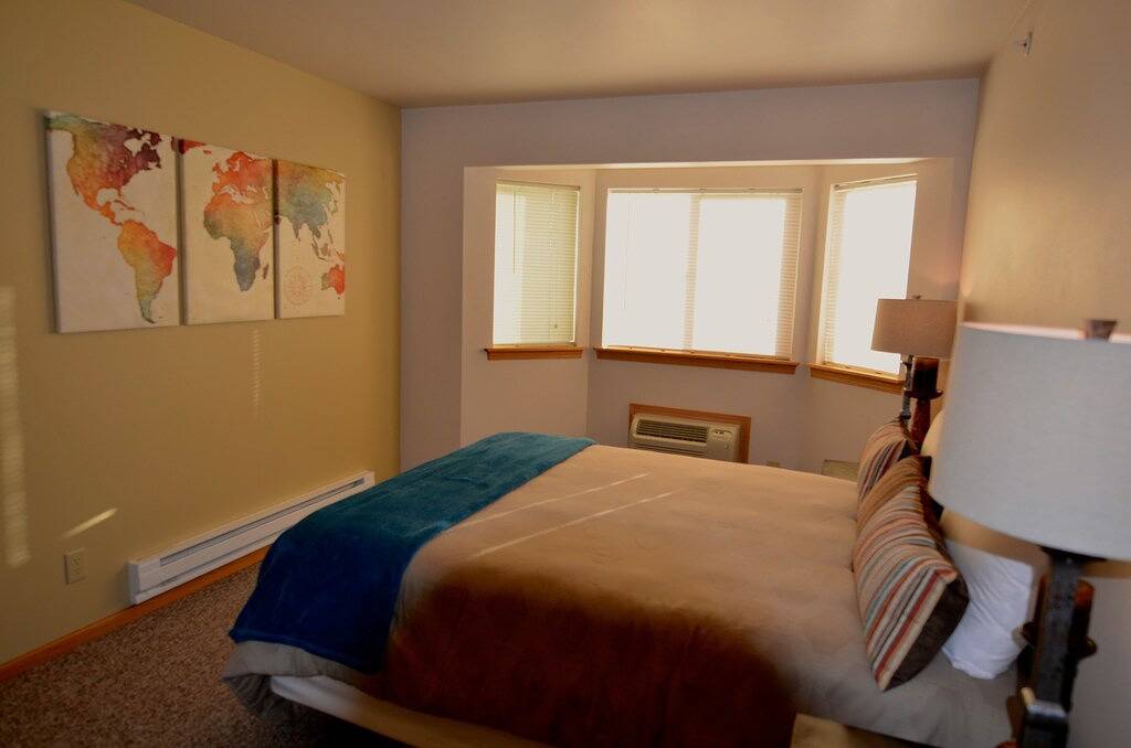 Ganze Wohnung, 3 Schlafzimmer, 2 Bäder Luxus-Wohnung, 5 Minuten von Dowtown, dem medizinischen Korridor und in Billings, Yellowstone County