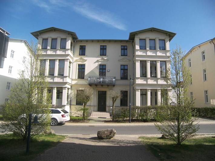 Ferienwohnung für 4 Personen, mit Terrasse und Seeblick in Ahlbeck