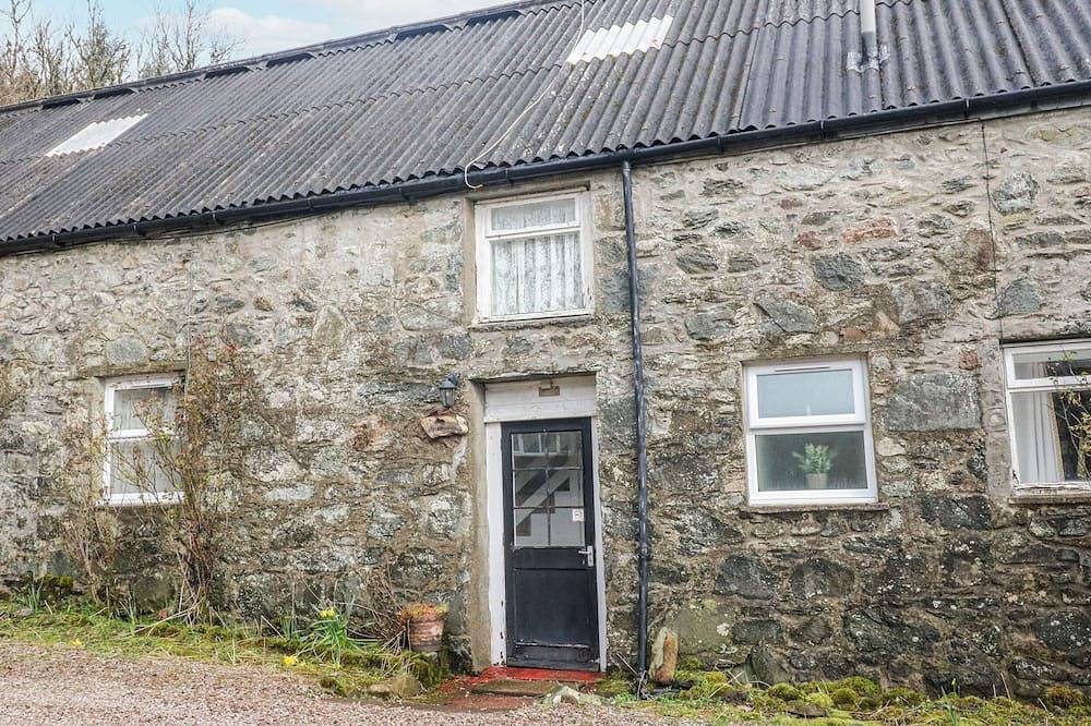 Sycamore, pet friendly, with a garden in Inveraray in Argyll & Bute