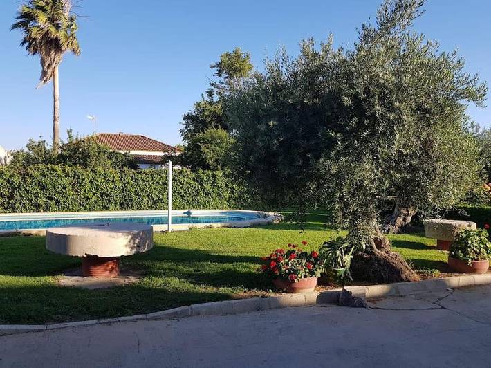 Casa de vacaciones para 12 personas, con Terraza y Jardín además de Piscina y Vistas en Campiña de Carmona - 2