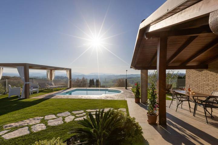Ferienhaus für 4 Personen, mit Garten und Pool in Marche - 2