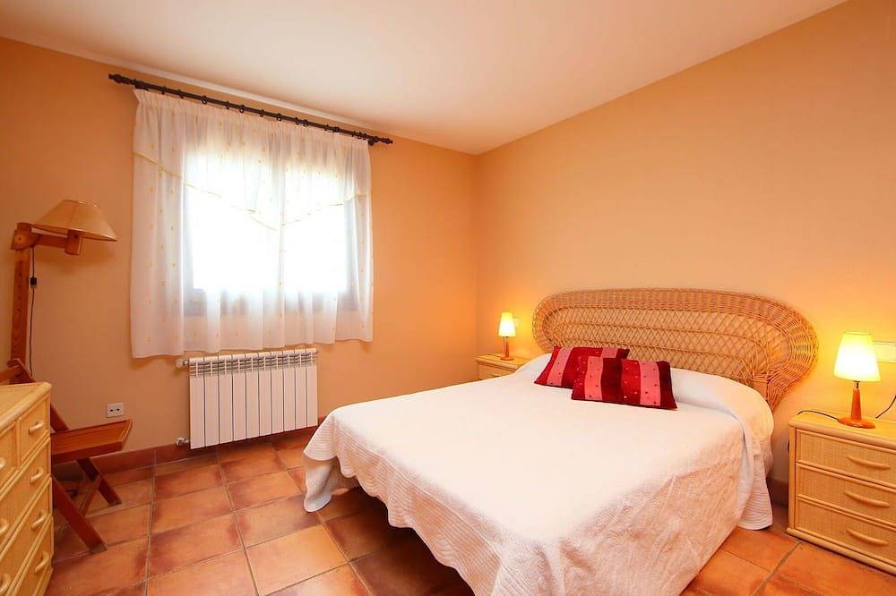 Casa de vacaciones privada con piscina privada, Tv, patio, mascotas permitida, vista panorámica in La Ampolla, Delta del Ebro
