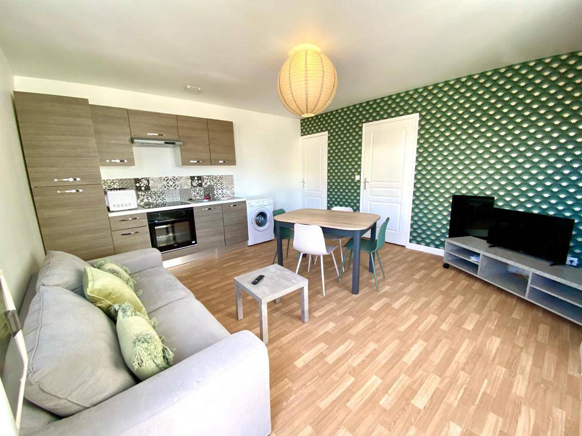 Studio with Terrace in Mondeville, Région de Caen