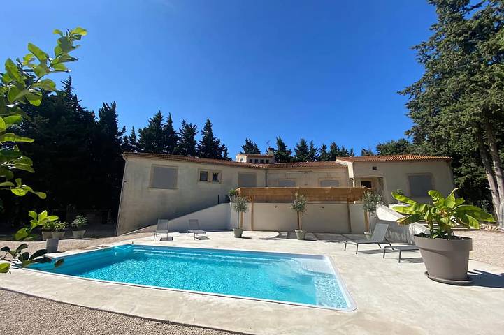 Ferienhaus für 12 Personen, mit Garten in Arles