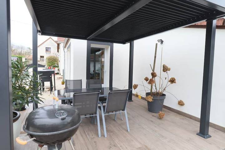 Location de vacances pour 4 personnes, avec terrasse et jardin dans Longeault