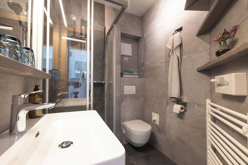 Ganze Wohnung, Feriendorf-Wallenburg / Alpenrose - Ferienwohnung für 2 Personen in Fieberbrunn, Bezirk Kitzbühel