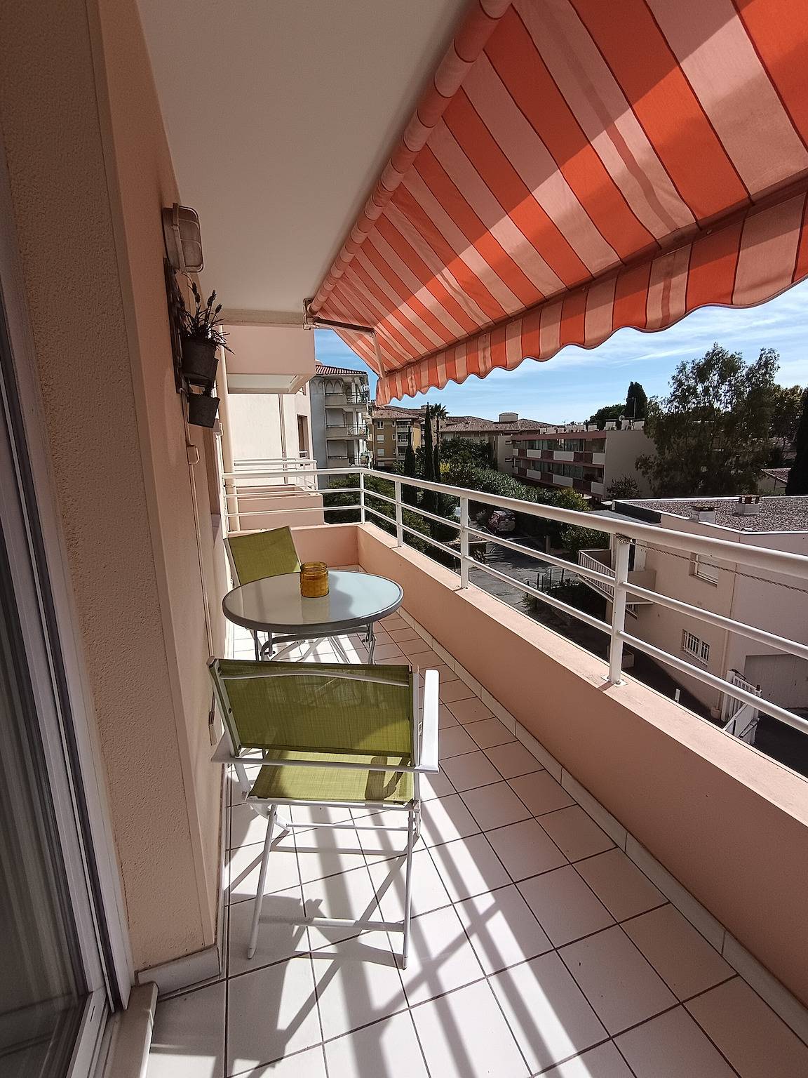 Apartamento entero, Apartamento “A 400 m de la playa” con balcón in Fréjus Plage, Frejus