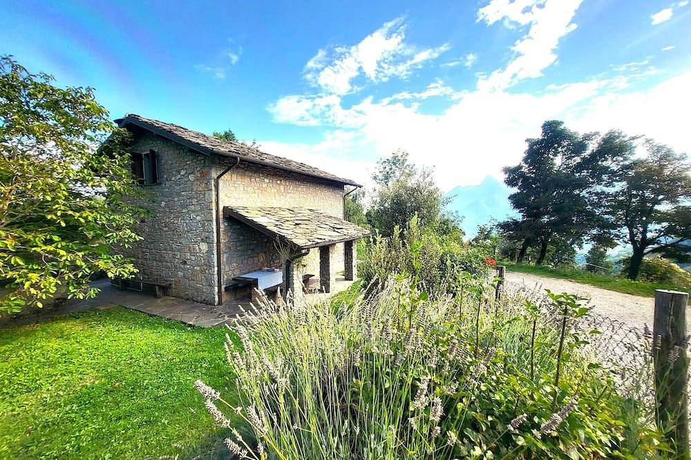 Fabelhaftes  romantisches Häuschen mit privatem Infinity-Pool in Castelnuovo di Garfagnana, Garfagnana