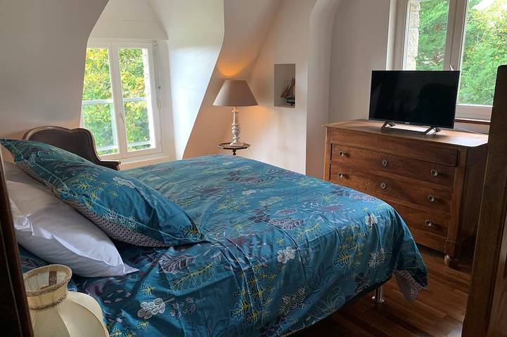 Villa with private pool, sea view and beautiful beaches within walking distance. in Sarzeau, Côte des Mégalithes