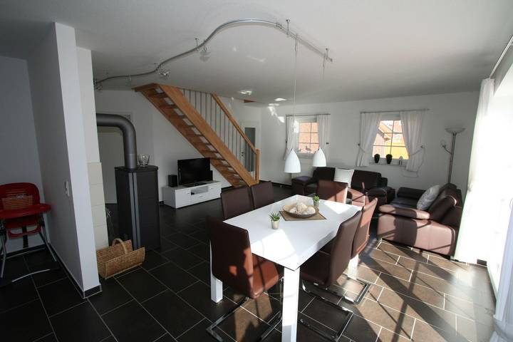 Ferienhaus für 6 Personen, mit Terrasse und Garten sowie Sauna in Krummhörn - 4