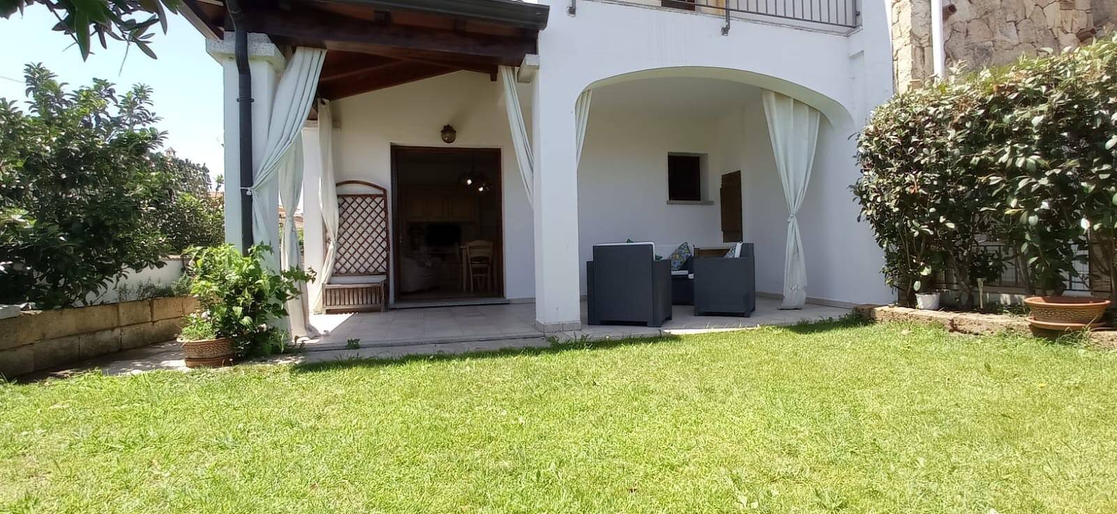 Casa Vacacional 'Fiorita' con Wi-Fi y Aire Acondicionado in Budoni, Olbia-Tempio