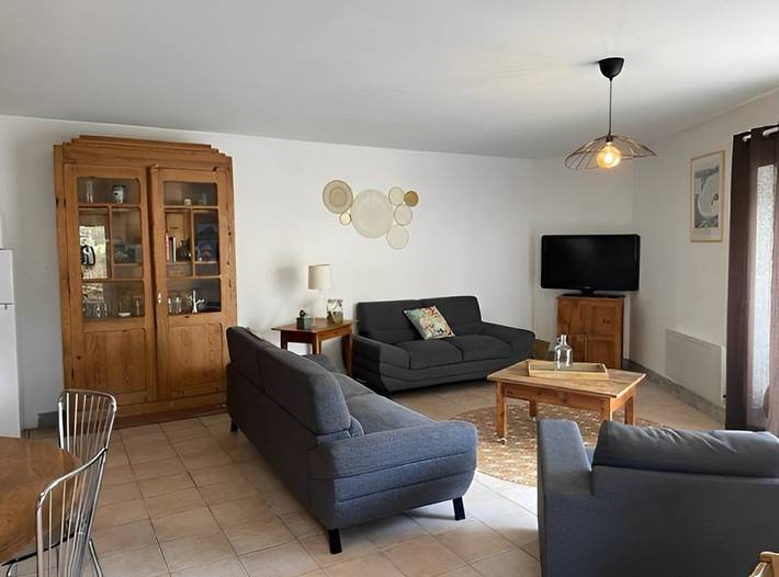 Gîte pour 8 personnes, avec terrasse et piscine, animaux acceptés à Aubenas - 3