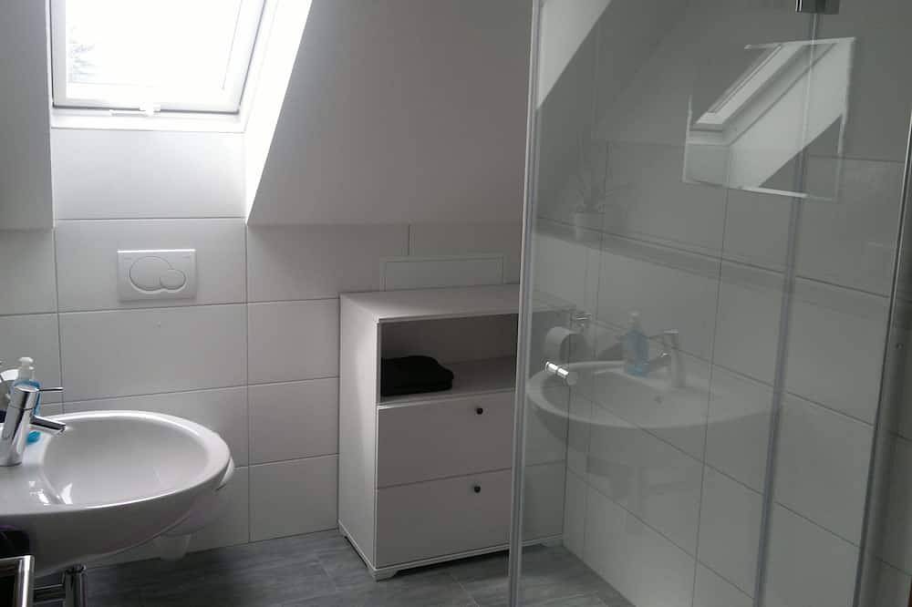 Ganze Wohnung, Moderne und ruhig gelegene Ferienwohnung in Nieste bei Kassel in Nieste, Hessisches Bergland