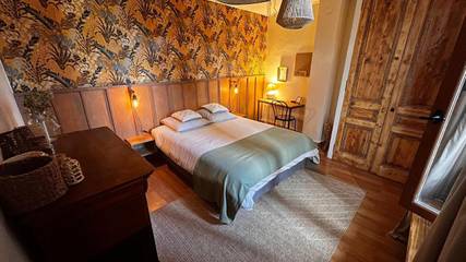 Chambre d’hôte pour 2 personnes, avec vue et jardin à Bron