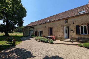 Gîte pour 6 personnes, avec jardin, animaux acceptés à Pouligny-Notre-Dame