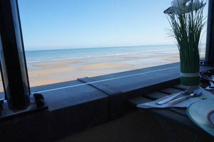 Gîte pour 4 personnes, avec vue et balcon dans Grand Casino de Cabourg - 3