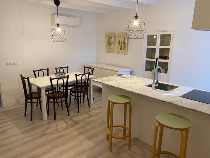 Holiday Home “Astarte House 6pax down” with Garden; Street Parking Available in Galera, Geoparque de Granada