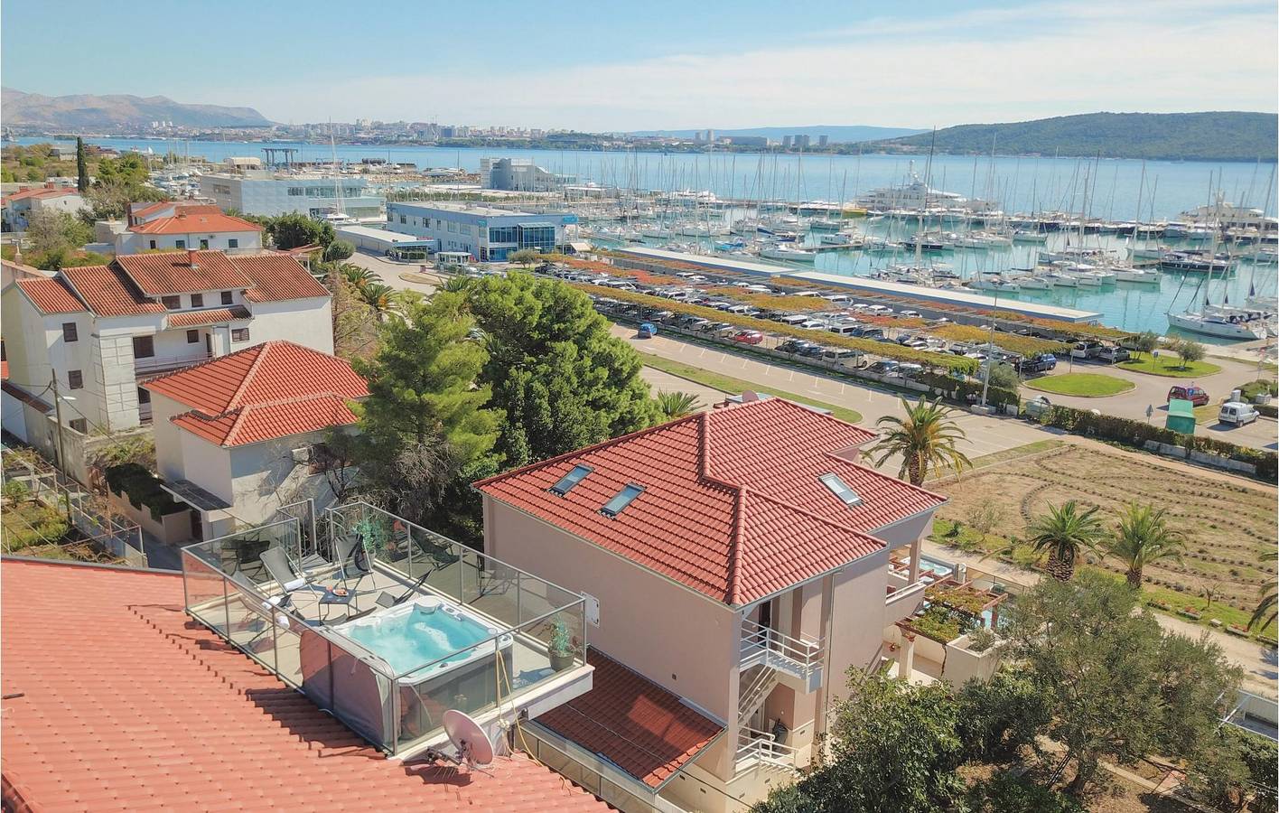 Ganze Ferienwohnung, Ferienwohnung für 6 Personen mit Terrasse in Kastel Gomilica, Kaštela