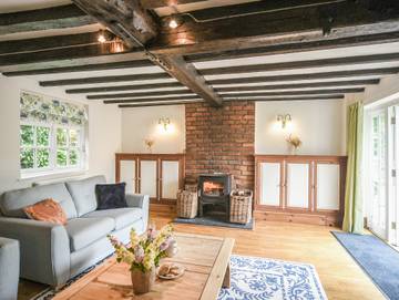 Cottage for 13 People in Shropshire, West Midlands, Photo 1