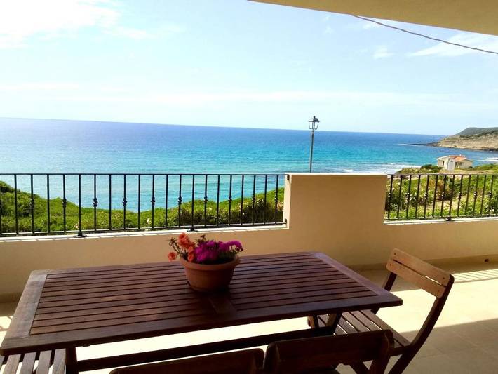 Gîte pour 4 personnes, avec vue et terrasse dans Portu Maga