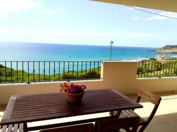 Gîte pour 4 personnes, avec terrasse et vue dans Portu Maga