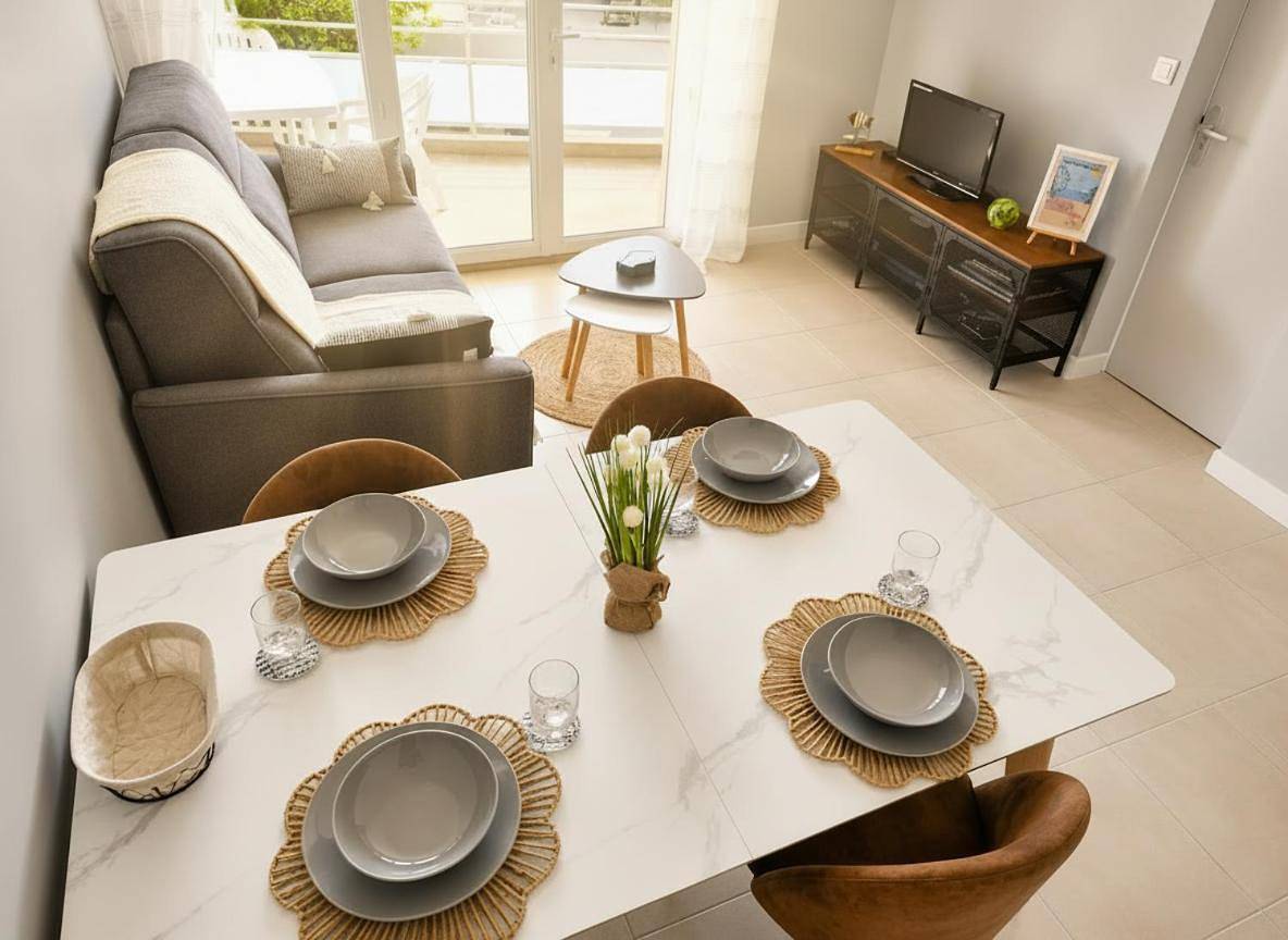 Appartement entier, L'horizon bleu - Vue Mer Panoramique - parking - Balcons - Wi-Fi & Télétravail - Coworking in Saint-Jean-de-Monts, Vendée