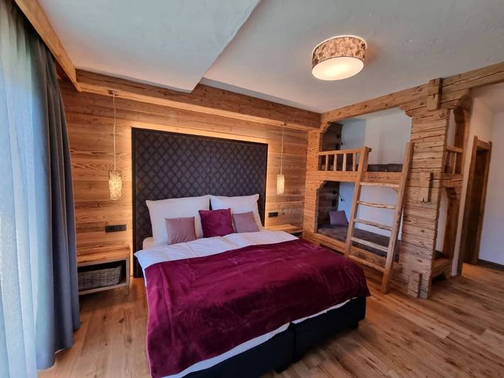 Villa für 8 Personen mit Terrasse in Hohe Tauern, Großkirchheim