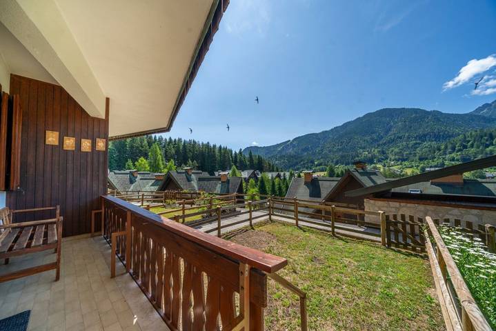 Ferienwohnung für 5 Personen, mit Balkon/Terrasse und Garten