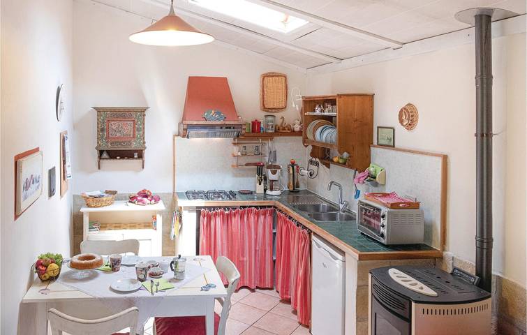A 2km de Vicopisano: Aire acondicionado, Piscina, Jardín, Cocina y Parking in Calcinaia, Provincia de Pisa