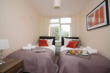 Apartment for 6 People in Southampton, South East England, Photo 3