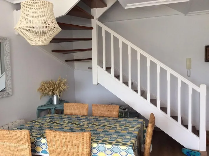 Apartamento de vacaciones para 6 personas, con balcón además de piscina y vistas - 1