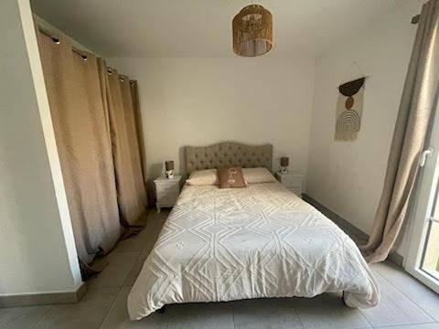 Three-Bedroom House in Saint-Gelais, Région de Niort