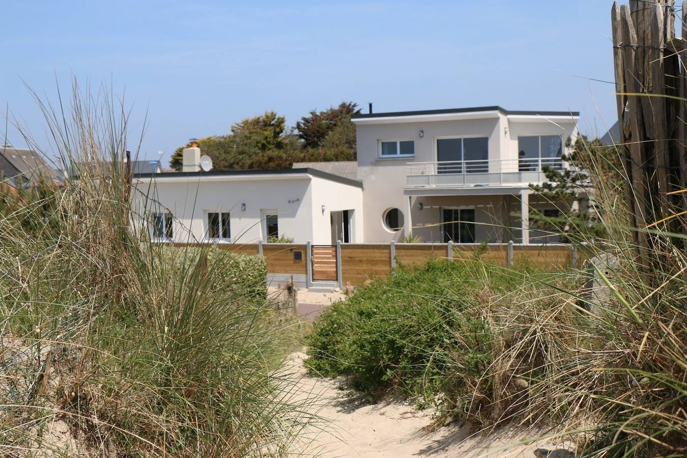 Maison L'Escale, vues mer, à 20 mètres de la plage in Bretteville-sur-Ay, Région de Coutances