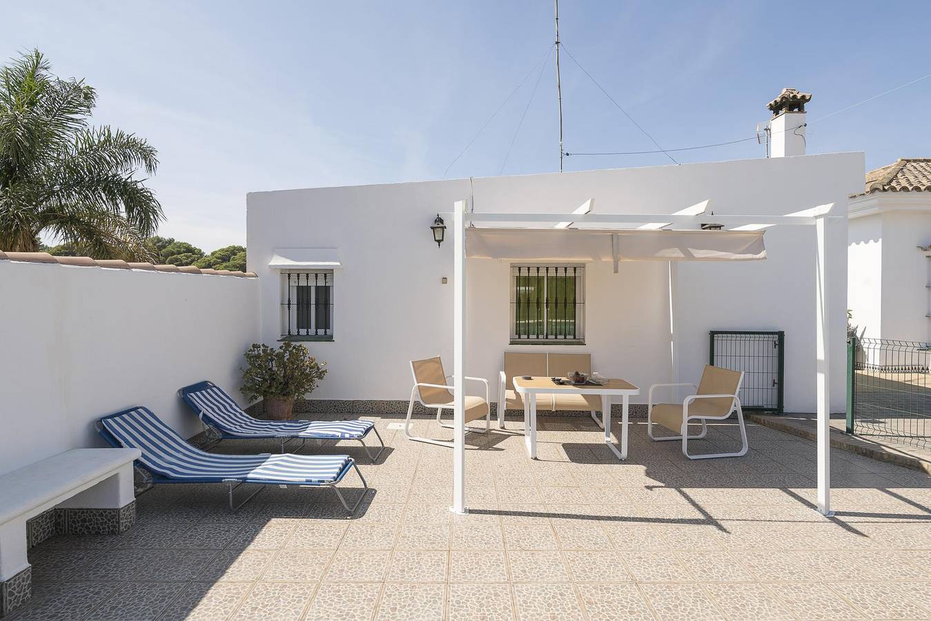 Jopamar - Coqueta casita con piscina compartida - Wifi gratis in Chiclana de la Frontera, Costa de la Luz