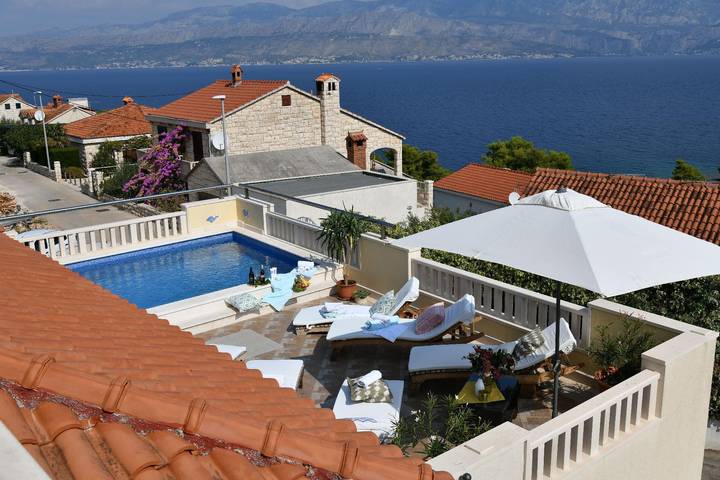 Ferienhaus für 10 Personen, mit Pool und Garten sowie Balkon - 1