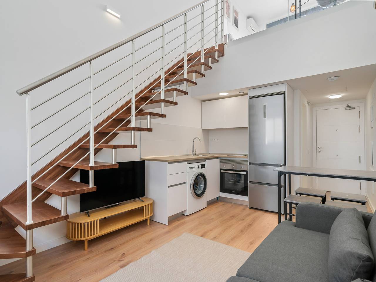 Ganze Wohnung, Modernes Duplex, Hallenbad und Parkplatz in San Sebastián de los Reyes, Madrid Province