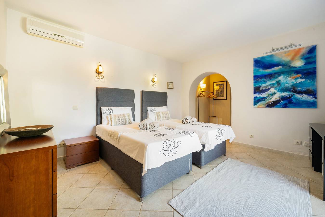 Chambre « The Courtyard » avec piscine partagée, jardin partagé et Wi-Fi in Almancil, District de Faro