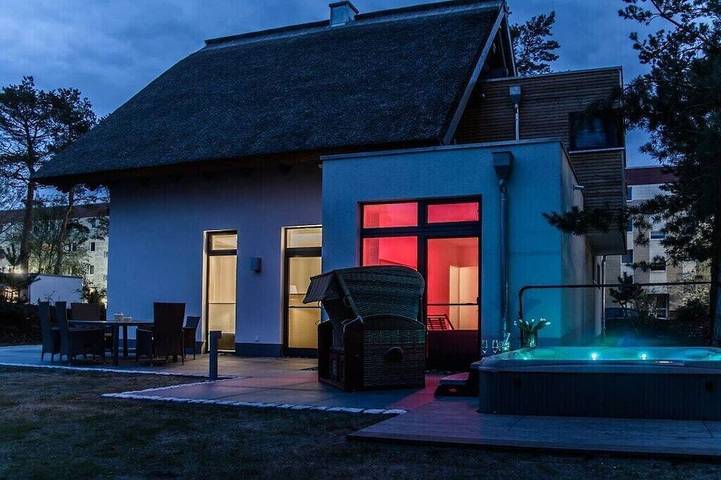 Ferienhaus für 7 Personen, mit Pool und Terrasse sowie Sauna