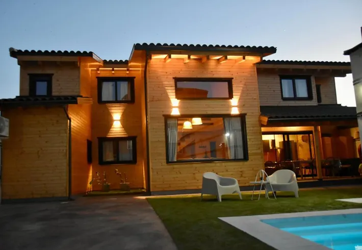 Villa für 10 Personen, mit Garten und Pool - 1
