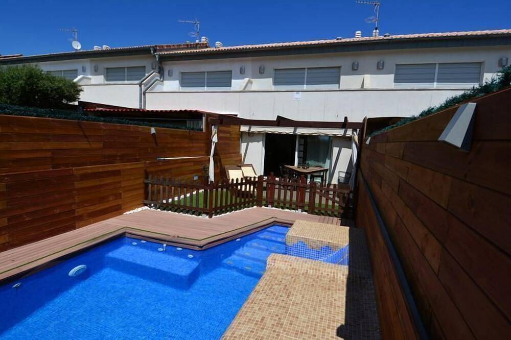Casa adosada con piscina privada y terraza in Roda de Bará, Costa Dorada