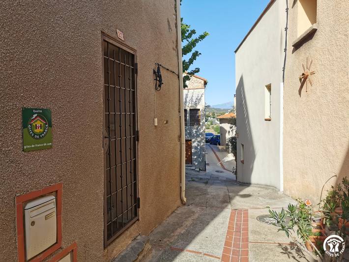 Gîte pour 4 personnes, avec terrasse, animaux acceptés à Laroque-des-Albères - 2