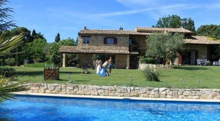 Gîte pour 3 personnes, avec piscine et jardin ainsi que sauna et jacuzzi à Saint-Cannat