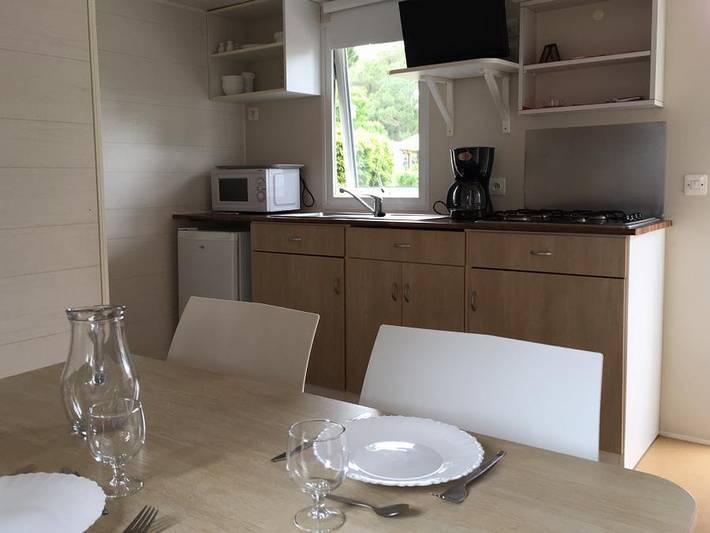 Camping de Kerabus - Mobilheim 4 personen - 2 Zimmer -Holzterrasse - Tv in Carnac, Côte des Mégalithes