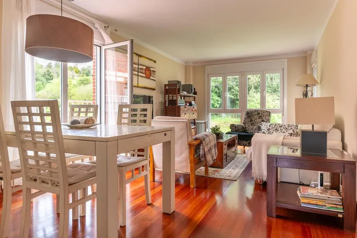 Casa de vacaciones para 6 personas, con vistas además de terraza y piscina - 1